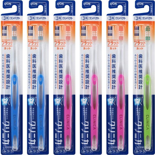 クリニカハブラシ フラットカット3列 ふつう 6本パック 口腔内のあらゆる部位の歯垢を落としきる歯ブラシ。 力の強さや方向が直接伝わりやすい「ストレートハンドル」、どんな歯並びにも対応しやすい「ブラシ部分が平らな平切り」、小刻みに動かしやすい「コンパクトなヘッド」の歯科医推奨設計。 色:ブルー2本、ピンク2本、グリーン1本、オレンジ1本 原産国:日本 内容量:6本 商品サイズ (幅×奥行×高さ) :96mm×40mm×233mm 商品紹介 ■毛先を上手に使って、軽く小刻みに磨きましょう。力の入れすぎは、歯ぐきを傷つける原因にもなります。 ■歯の定期健診を受けましょう。 ■毛先がひらいたらとりかえましょう。 口腔内のあらゆる部位の歯垢を落としきるハブラシ ■力の強さや方向が直接伝わりやすい「ストレートハンドル」、どんな歯並びにも対応しやすい「ブラシ部分が平らな平切り」、小刻みに動かしやすい「コンパクトなヘッド」の歯科医推奨設計です。 ■ブラシの先端と後端に歯垢をしっかりかき出す「パワフル用毛」を配置。歯科医が奨める「つま先みがき」「かかとみがき」が効果的に実践できます。 ■ 一本一本丁寧にみがきやすい3列タイプ。 *色数は、ブルー2本、ピンク2本、グリーン1本、オレンジ1本となります。 原材料 ■成分 [柄の材質] ■本体 ■ ■ ■飽和ポリエステル樹脂 ■ラバー部 ■ ■ ■ポリエチレン、ポリエーテル、SBC [毛の材質] : ナイロン [毛の硬さ] : ふつう [耐熱温度] : 60度 安全警告 この歯ブラシは子供に与えないでください。口腔以外の用途には使用しないでください。 商品コード20076193649商品名クリニカハブラシ フラットカット3列 ふつう 6本パック型番11366_80751サイズ6本カラーブルー※他モールでも併売しているため、タイミングによって在庫切れの可能性がございます。その際は、別途ご連絡させていただきます。※他モールでも併売しているため、タイミングによって在庫切れの可能性がございます。その際は、別途ご連絡させていただきます。