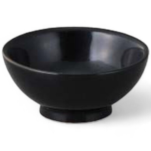 匠美風 有田焼 7cm ぐい呑み 黒釉 盃 日本製 サイズ:(約)7x7x3.1cm 有田焼は、日本の伝統と美を融合させた陶磁器です。シンプルでおしゃれなデザインが特徴で、食卓を上品に演出します。和モダンな雰囲気が、日常使いにも特別な場にもぴったり。贈り物にも最適な一品です。 商品写真はできる限り実物の色に近づけるようしておりますが、 お使いのモニター設定、お部屋の照明等により実際の商品と色味が異なる場合がございます。 有田焼は、日本の伝統と職人技が生み出す、美しく洗練された陶磁器です。400年以上の歴史を持つ有田焼は、その上品で繊細なデザインと高い実用性で広く愛されています。和の趣を感じさせる伝統的なスタイルから、現代のライフスタイルに合うモダンなデザインまで、多彩な表現が魅力です。食卓に特別な彩りを添えるだけでなく、使うたびに日本の美意識を感じられる贅沢な時間を提供します。普段使いから特別な日の演出、またギフトとしても最適な有田焼は、贈る人にも受け取る人にも喜びをもたらします。職人のこだわりが詰まったこの一品で、日々の暮らしをより豊かにしてみませんか 商品コード20078171698商品名匠美風 有田焼 7cm ぐい呑み 黒釉 盃 日本製型番4582732418620サイズ7x7x3.1cmカラーBlack※他モールでも併売しているため、タイミングによって在庫切れの可能性がございます。その際は、別途ご連絡させていただきます。※他モールでも併売しているため、タイミングによって在庫切れの可能性がございます。その際は、別途ご連絡させていただきます。
