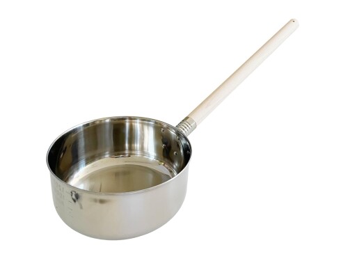ハニーコック(Honey Cook) アークランズ 18-8ステンレス 水杓子 目盛付 16cm PR2647 用途:汁物の取り分けなど調理用柄杓として サイズ:16cm 仕様:目盛付き 仕様:吊り下げ収納可能 仕様:ステンレス製 汁物の取り分け、かき混ぜなど調理用柄杓としてお使いください。柄に穴が開いており、紐などを通して吊り下げ収納をすることが出来ます。ステンレス製で錆びにくく汚れにくいです。目盛付きで均等な取り分けが可能です。 商品コード20077872016商品名ハニーコック(Honey Cook) アークランズ 18-8ステンレス 水杓子 目盛付 16cm PR2647型番PR2647サイズ16cmカラーシルバー※他モールでも併売しているため、タイミングによって在庫切れの可能性がございます。その際は、別途ご連絡させていただきます。※他モールでも併売しているため、タイミングによって在庫切れの可能性がございます。その際は、別途ご連絡させていただきます。