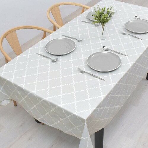 スタイルデコール(STYLE Decor) テーブルクロス ラミネート ビニール 防水 北欧 おしゃれ 140cm×180cm モロッコパターン W4801310 サイズ:　タテ:約140cm/ヨコ:約180cm ※商品によってサイズに多少の誤差がございます。予めご了承ください。 素材: 綿100% PVC加工 ※お客様のモニター設定やPCの機種、室内環境等により、色味に違いが発生してしまう場合もございます。 ※商品は写真と異なる場合や同等品へ仕様変更する場合がございます。予めご了承ください。 商品紹介 ■商品詳細 お手入れラクラク!1枚かけるだけで、お部屋の雰囲気が大きく変わります テーブルクロスを敷くだけでリビングの雰囲気が変わります。お気に入りの柄で、簡単にイメージチェンジをして優雅な空間を演出してはいかがでしょうか。 生地の表面には、水を通さず汚れにくいビニールコーティングを施しています。食べこぼしや水なども片付けやすく汚れてもサッと拭くだけで、いつも清潔さを保てます。 いつの間にかキッチンに集まってしまう。そんな素敵な空間をご家族と過ごしてみませんか? テーブルクロスだけでなく、マルチカバーやお部屋のアクセントとしても活躍できますので、コーディネイトの楽しみがさらに広がります。 お好みの柄で、心地よく丁寧な暮らしを始めてみましょう。 ※柄の位置は商品によって異なります。 ■テーブルクロスの垂れの長さについて テーブルクロスの垂れの長さは正式には50cm以上必要ですが、ご家庭でご使用いただく場合、テーブルから25〜30cmほど垂れるサイズを選んでいただくと、バランスの良い長さになります。 ■仕様 ■素材 素　材:綿100% PVC加工 サイズ:タテ:約140cm/ヨコ:約180cm ※商品によってサイズに多少の誤差がございます。予めご了承ください。 ※商品の外観 ■仕様などは商品改良の為、予告なく変更になる場合がございます。予めご了承ください。 ■水やお湯での丸洗いはお避け下さい。汚れた場合は水をやわらかい布に含ませ、軽く拭き取って下さい。 ■雨、水に濡れた場合は色落ち、シミの原因となり、衣服などを汚すことがございますので、ご注意下さい。 ■高温多湿な場所や直射日光に当てたり、シンナー、ベンジン等の使用により変色、変形の原因となりますので、ご注意下さい。 ■摩擦や過度な力で生地を引っ張ったり、曲げたりする場合は、生地の亀裂、剥離、劣化の原因となりますので、ご注意ください。 ■ほかのものと長期密着して保管される場合は色移り原因となりますのでお避け下さい。 ■目的以外のご使用はおやめください。 安全警告 機械洗い不可。防水のため、熱源に近づかないでください。 商品コード20076101836商品名スタイルデコール(STYLE Decor) テーブルクロス ラミネート ビニール 防水 北欧 おしゃれ 140cm&times;180cm モロッコパターン W4801310型番W4801310サイズ140 cm (円形)カラーモロッコパターン※他モールでも併売しているため、タイミングによって在庫切れの可能性がございます。その際は、別途ご連絡させていただきます。※他モールでも併売しているため、タイミングによって在庫切れの可能性がございます。その際は、別途ご連絡させていただきます。