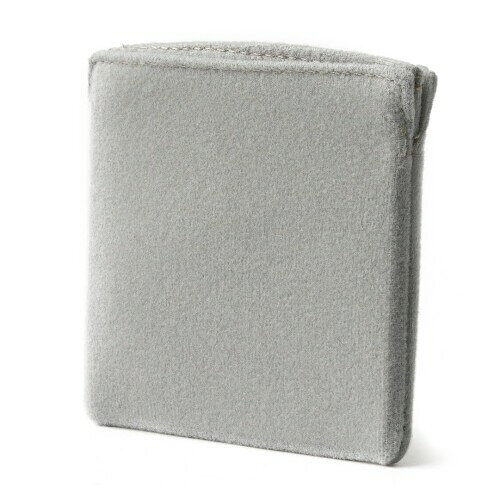 KANI フィルターケース 100mm幅 スペアパッド 100×100mm グレー 縦型 外寸:11×11×1.5cm 角型フィルター2枚収納可能 ポリエステル製 816061 フィルター収納ケースに使用されているパッドの単品販売品 手持ち品の予備や買換、普段使いのバッグをカメラ機材用にするためなど用途はさまざま 商品名称: 100x100mm spare pad Gray (品番: K40024) 外形寸法(W×D×H): 108×108×15mm 本体重量: 約30g 収納可能枚数: 2枚 (100×100mm) 付属品: なし 材質: ポリエステル ※フィルターフレーム付角型フィルターには対応しておりません 説明 スペアパッド 100×100mm グレー 縦型(収納枚数2枚) 角型フィルターを最大2枚収納可能な角型フィルター収納用パッド。 このパッドを使用することで、一般的なバッグやカメラバッグをフィルター収納ケースにすることも可能です。 商品コード20081700184商品名KANI フィルターケース 100mm幅 スペアパッド 100&times;100mm グレー 縦型 外寸:11&times;11&times;1.5cm 角型フィルター2枚収納可能 ポリエステル製 816061型番K40024サイズ108mm x 108mm x 15cmカラーグレー※他モールでも併売しているため、タイミングによって在庫切れの可能性がございます。その際は、別途ご連絡させていただきます。※他モールでも併売しているため、タイミングによって在庫切れの可能性がございます。その際は、別途ご連絡させていただきます。