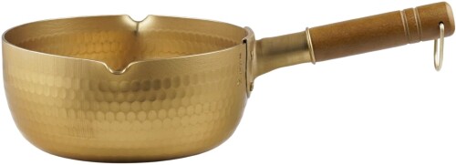 谷口金属 本蓚酸厚板 槌目 ゆきひら鍋 20cm サイズ(約):37×23×11.8cm 容量:2.4L 素材・材質:本体/アルミニウム 生産国:日本 【耐食性約3倍本蓚酸アルマイト加工】 表面硬度がステンレス並みで耐久性も抜群 ゆきひら鍋は全面槌目加工により外観も美しく、更に強度アップ 商品コード20081697888商品名谷口金属 本蓚酸厚板 槌目 ゆきひら鍋 20cmサイズ2.4 Lカラーゴールド※他モールでも併売しているため、タイミングによって在庫切れの可能性がございます。その際は、別途ご連絡させていただきます。※他モールでも併売しているため、タイミングによって在庫切れの可能性がございます。その際は、別途ご連絡させていただきます。