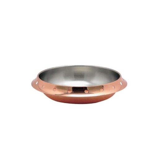 新光金属 和風かこみ鍋シリーズ 省エネ卓上鍋24cm 直火 ガスコンロの直火 エンクロヒーター ハロゲンヒーター シーズヒーター ラジェットヒーター ※IHクッキングヒーターにはお使いいただけません。 熱伝導率が極端に高い銅鍋は コンロの熱がすぐに全体へ行き渡り、 鍋全体の熱量が均一になります。 このため、 焼きムラや焦げつきを防ぐことができるのです。 火の通りが非常にムラなく進むため、 焼き物の場合、卵はふんわりと仕上がり、 肉は肉汁を逃さず焼き上げることができます。 煮物の場合も、熱の循環が均一になって 対流するため片煮えや焦げつきもなくなるのです。 また、「銅イオン」の効果により 具材の色が鮮やかになり食欲をそそります。 銅のお鍋を使えば、毎日の食事が美味しくいただけるのです。 商品コード20081658019商品名新光金属 和風かこみ鍋シリーズ 省エネ卓上鍋24cm型番S-1070Mサイズ24cmカラー銅※他モールでも併売しているため、タイミングによって在庫切れの可能性がございます。その際は、別途ご連絡させていただきます。※他モールでも併売しているため、タイミングによって在庫切れの可能性がございます。その際は、別途ご連絡させていただきます。