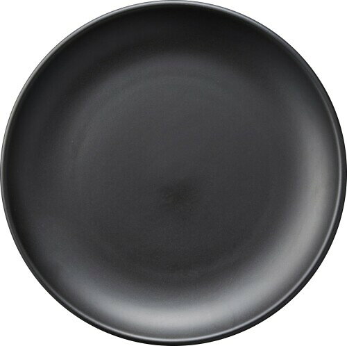 YAMATSU STANDARD アジアン 27cm皿・5枚セット 黒 大皿 平皿 食洗機 電子レンジ対応 耐熱 日本製 日本製:土づくりから製造、検品まで、すべて陶磁器(美濃焼)産地の岐阜県土岐市で行っています。[製造元]:山津製陶株式会社 [掲載カタログ]STANDARD(スタンダード) 重ねやすく収納しやすい:すっきり重ねられる形状で、食器棚でも場所を取りにくく、家族用やまとめ買いにもおすすめです。 食洗機・電子レンジ・オーブン対応:耐熱皿として使える磁器製。電子レンジでの温めやオーブン調理、食洗機でのお手入れに対応し、普段使いに便利です。 軽量磁器で毎日使いやすい:軽くて持ちやすく、朝食から夕食まで毎日の食卓で使いやすい磁器プレートです。 業務用にも使われる高強度磁器:一般家庭用磁器の曲げ強度70〜80MPaに対し、約38%強い耐久素材を採用。飲食店・ホテル・レストランでも使用される丈夫な磁器です。 岐阜県土岐市で製造している美濃焼の軽量磁器プレートです。パスタ、メイン料理、パン、サラダなど和洋問わず使いやすいシンプルデザイン。 電子レンジ ■オーブン ■食洗機対応で、毎日の食卓から業務用まで幅広くお使いいただけます。汚れが落ちやすく、清潔で滑らかな磁器製です! 商品コード20081761999商品名YAMATSU STANDARD アジアン 27cm皿・5枚セット 黒 大皿 平皿 食洗機 電子レンジ対応 耐熱 日本製型番OC-0336-270B-5サイズ27cmカラー黒マット※他モールでも併売しているため、タイミングによって在庫切れの可能性がございます。その際は、別途ご連絡させていただきます。※他モールでも併売しているため、タイミングによって在庫切れの可能性がございます。その際は、別途ご連絡させていただきます。