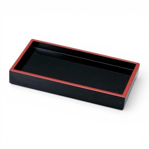 J-kitchens 新生活 ひとり暮らし 器 ・彩 ディナー 寿司 皿 （ お皿 ） 23.1x13.2x3.2cm 日本製 NEW-L.375354 サイズ:約 23.1x13.2x3.2cm 材質(記号[A]):ABS樹脂 ABS樹脂:耐熱温度/60[度]以下衝撃に強いので割れにくく、耐久性に優れ塗料の密着も良好。食器洗浄機を使用すると変形する場合があるためお避けください。 一日の終わりにくつろぐディナータイムに寄り添う、落ち着いた雰囲気のテーブルウェアシリーズです。控えめで洗練されたデザインが、新生活の食卓に上質さと心地よさを添えます。日々の食事からゆったりと過ごす夜の時間まで、さまざまなシーンに自然になじむ使いやすさが魅力です。忙しい毎日の中でも、食事の時間を穏やかに楽しみたい方におすすめのシリーズです。 商品写真は、できる限り実物に近い色味となるよう調整しておりますが、ご利用のモニター設定やお部屋の照明環境により、実際の商品と色合いが異なる場合がございます。あらかじめご了承くださいませ。 一日の終わりにくつろぐディナータイムに寄り添う、落ち着いた雰囲気のテーブルウェアシリーズです。 控えめで洗練されたデザインが、新生活の食卓に上質さと心地よさを添えます。 日々の食事からゆったりと過ごす夜の時間まで、さまざまなシーンに自然になじむ使いやすさが魅力です。 忙しい毎日の中でも、食事の時間を穏やかに楽しみたい方におすすめのシリーズです。 商品コード20082238219商品名J-kitchens 新生活 ひとり暮らし 器 ・彩 ディナー 寿司 皿 （ お皿 ） 23.1x13.2x3.2cm 日本製 NEW-L.375354型番4573651375354カラーマルチ※他モールでも併売しているため、タイミングによって在庫切れの可能性がございます。その際は、別途ご連絡させていただきます。※他モールでも併売しているため、タイミングによって在庫切れの可能性がございます。その際は、別途ご連絡させていただきます。