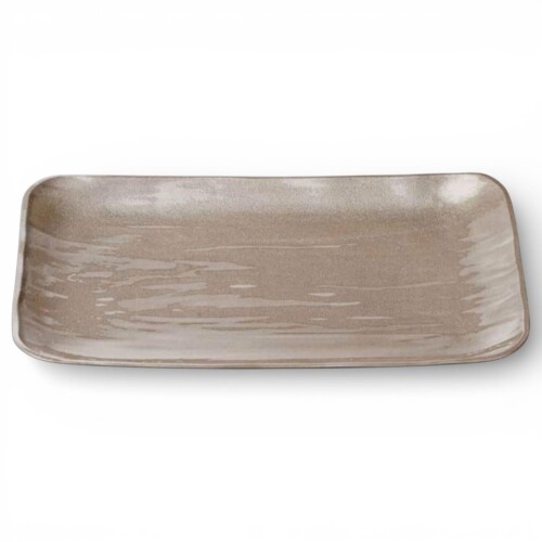 J-kitchens 新生活 ひとり暮らし 器 ・彩 ディナー 寿司 皿 （ お皿 ） 41.2x29.2x4.2cm 日本製 NEW-L.377365 サイズ:約 41.2x29.2x4.2cm 材質(記号[A]):ABS樹脂 ABS樹脂:耐熱温度/60[度]以下衝撃に強いので割れにくく、耐久性に優れ塗料の密着も良好。食器洗浄機を使用すると変形する場合があるためお避けください。 一日の終わりにくつろぐディナータイムに寄り添う、落ち着いた雰囲気のテーブルウェアシリーズです。控えめで洗練されたデザインが、新生活の食卓に上質さと心地よさを添えます。日々の食事からゆったりと過ごす夜の時間まで、さまざまなシーンに自然になじむ使いやすさが魅力です。忙しい毎日の中でも、食事の時間を穏やかに楽しみたい方におすすめのシリーズです。 商品写真は、できる限り実物に近い色味となるよう調整しておりますが、ご利用のモニター設定やお部屋の照明環境により、実際の商品と色合いが異なる場合がございます。あらかじめご了承くださいませ。 一日の終わりにくつろぐディナータイムに寄り添う、落ち着いた雰囲気のテーブルウェアシリーズです。 控えめで洗練されたデザインが、新生活の食卓に上質さと心地よさを添えます。 日々の食事からゆったりと過ごす夜の時間まで、さまざまなシーンに自然になじむ使いやすさが魅力です。 忙しい毎日の中でも、食事の時間を穏やかに楽しみたい方におすすめのシリーズです。 商品コード20082238257商品名J-kitchens 新生活 ひとり暮らし 器 ・彩 ディナー 寿司 皿 （ お皿 ） 41.2x29.2x4.2cm 日本製 NEW-L.377365型番4573651377365カラーマルチ※他モールでも併売しているため、タイミングによって在庫切れの可能性がございます。その際は、別途ご連絡させていただきます。※他モールでも併売しているため、タイミングによって在庫切れの可能性がございます。その際は、別途ご連絡させていただきます。