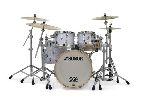 HOHNER ホーナー 鍵盤ハーモニカ メロディカ Airboard Carbon 32 世界的楽器メーカー、ホーナー社の鍵盤ハーモニカ 音域:F 〜 C　32キー カラー:本体 カーボン調/鍵盤部 黒 付属品:フレキシブルマウスピース、専用ソフトケース 国内正規品 斬新なデザインが特徴のHOHNERのAirboardシリーズに、スタイリッシュなカーボン調の外観が特徴のAirboard Carbonが加わりました。 音域:32鍵 / f - c3 付属品:フレキシブルマウスピース、専用ソフトケース 商品コード20077892271商品名HOHNER ホーナー 鍵盤ハーモニカ メロディカ Airboard Carbon 32型番657828カラーCarbon 32※他モールでも併売しているため、タイミングによって在庫切れの可能性がございます。その際は、別途ご連絡させていただきます。※他モールでも併売しているため、タイミングによって在庫切れの可能性がございます。その際は、別途ご連絡させていただきます。