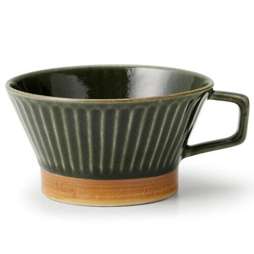 TAMAKI イキ スープカップ グリーン 13x11x高さ6cm 磁器 おしゃれ ギフト T-964934 商品サイズ(約):13x11x高さ6cm 容量:265ml 重量:265g 素材・材質:磁器 原産国:タイ 伝統の装飾技法「削ぎ」を用いた陰影あるストライプが印象的な 「Iki(イキ)」シリーズ。 どこか懐かしい佇まいを活かしつつ、 今の暮らしに映えるようアップデートしたデザインです。 うつわ下部分の素焼き肌もデザインのアクセントになっています。 商品コード20076686288商品名TAMAKI イキ スープカップ グリーン 13x11x高さ6cm 磁器 おしゃれ ギフト T-964934型番T-964934サイズ13x11x6cmカラーグリーン※他モールでも併売しているため、タイミングによって在庫切れの可能性がございます。その際は、別途ご連絡させていただきます。※他モールでも併売しているため、タイミングによって在庫切れの可能性がございます。その際は、別途ご連絡させていただきます。