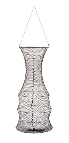昌栄(Siyouei) 業務用海上ビク 口径 50cm× 底径 60cm× 全長 150cm×吊り高さ 60cm #655-3 サイズ: 口径 50cm(上枠)× 底径 60cm(下枠)× 全長 150cm (広げた際の全長) ×ロープ 60cm (吊り高さ) / 仕舞寸法: 縦 60cm× 横 60cm 自重: 約2Kg ネット: ポリエチレン製・無結節ネット (黒色・低吸水性・高耐久性) 特徴:｢日本製｣｢ロープ吊り下げ式｣｢業務用・超大型スカリ(ビク)｣｢日本製・自社工場・手編み加工( ※目の大きさ・長さ・重量は多少異なる可能性有)｣ 【品番 #655-3】/【シリーズ名: 業務用海上ビク】……業務用に仕上げた日本製・ロープ吊り下げ式・超大型スカリ(ビク)!! テグスより吸水性が少なく耐久性のあるポリエチレンの無結節ネットを使用し、ロープの吊り下げで深い水深までビクを落とせる! 口径・底径・全長を超大型にすることで｢利便性は悪い｣が、それを上回るほどの｢大型魚の入れやすさ・ダメージ軽減｣｢魚に最適な水温を保つ水深で、新鮮に長く活かせる｣などの大きなメリットを持つ海上ビクです! ｢昌栄｣を誇る、業務用に仕上げた日本製・ロープ吊り下げ式超大型スカリ(ビク) 【業務用海上ビク】が登場! 【業務用海上ビク】は、テグスより吸水性が少なく耐久性のある 【ポリエチレンの無結節ネット】を使用!! また、｢海上釣り堀用ビク (持ち手付き)｣とは異なり 【吊り下げ式ロープを標準搭載】! 実際のサイズ感は非常に大きく 【品番 #655-3】の設計で 【口径 50cm(上枠)× 底径 60cm(下枠)× 全長 150cm (広げた際の全長) ×ロープ 60cm (吊り高さ)×自重 2Kg級】。 【品番 #656-3】の設計で 【口径 60cm(上枠)× 底径 80cm(下枠)× 全長 160cm (広げた際の全長) ×ロープ 80cm (吊り高さ)×自重 3Kg級】とまさに業務用サイズ! ｢スカリ(ビク)｣の各サイズを大きくすることで 【入口が広いから大型魚が入れやすい (大口径)】 【大底径により、そこにいる大型魚へのダメージが少なくなる (大底径)】 【"長い全長+吊るし式"にすることで、｢持ち手付き｣と比べより深い場所までスカリ(ビク)を沈ませられるので、水面では難しい魚に適した水温や潮の流れがある層で魚を快適に活かすことができる (ロープ付き全長)】など、 海上釣り堀・筏釣りなどの特定の釣り場で、ヒラメ・大型の根魚・青物などの大型魚をビクの中で十数匹活かすのに適したメリットを持つ超大型サイズ設計のビクに仕上げております。 ※本商品は 【超大型サイズ設計のスカリ(ビク)】であり、1個当たりの仕舞寸法・重量が 【品番 #655-3 縦 60×横 60cm (自重 約2Kg級)】 【品番 #656-3 縦 80×横 80cm (自重 約3Kg級)】となっております。 　そのため 【釣り場への持ち運び・収納性・取り回しが不便な商品】でありますが、夏場・冬場の海上釣り堀・筏釣りで釣り上げた 【大型魚の鮮度をビクの中で長く保ちたい方に最適な商品】となっております。 　ご購入される前に 【記載のサイズ感・使用予定の場所での運用・メリットとデメリット】を確認した上で、購入することを強くオススメします! ※本商品は自社工場・手編み加工の為、目の大きさ ■長さ ■重量は多少異なることがありますのであらかじめご了承ください。 商品コード20081434398商品名昌栄(Siyouei) 業務用海上ビク 口径 50cm&times; 底径 60cm&times; 全長 150cm&times;吊り高さ 60cm #655-3型番#655-3サイズ口径 50cm&times; 底径 60cm&times; 全長 150cm&times;吊り高さ 60cmカラーブラック※他モールでも併売しているため、タイミングによって在庫切れの可能性がございます。その際は、別途ご連絡させていただきます。※他モールでも併売しているため、タイミングによって在庫切れの可能性がございます。その際は、別途ご連絡させていただきます。
