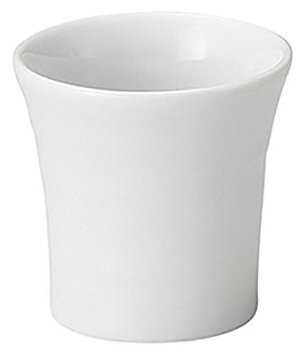 業務用食器 白露 冷酒杯 58300611 サイズ:約直径6.6×高さ6.5cm 素材:磁器 生産国:日本 容量:約110ml 日本製美濃焼の業務用食器。ご家庭用にもどうぞ。 露のように澄み渡る白がテーマ。 料理の色をより艶やかに際立たせる、やさしくすべてを包み込む無垢の世界。 商品コード20078180399商品名業務用食器 白露 冷酒杯 58300611型番58300611サイズ110mlカラーホワイト※他モールでも併売しているため、タイミングによって在庫切れの可能性がございます。その際は、別途ご連絡させていただきます。※他モールでも併売しているため、タイミングによって在庫切れの可能性がございます。その際は、別途ご連絡させていただきます。