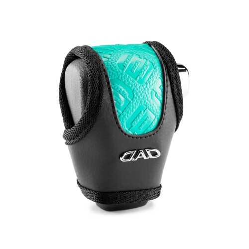 D.A.D レザーシフトノブカバー SSモデル モノグラムレザー オーシャンブルー 汎用タイプAT車用 車 DAD ギャルソン GARSON D.A.D レザーシフトノブカバー SSモデル モノグラムレザー オーシャンブルー【HA746-01-01】 FUNCTION 【スペシャルショップ限定 】美しさと高級感を感じさせる限定カラー、“モノグラムレザー オーシャンブルー”。全国のD.A.D スペシャルショップでしか手に入らない限定モデル。【様々なAT車に汎用タイプのため取り付け可能! 】インパネシフトのクルマ全般に幅広く対応。 【取付けかんたん! 】マジックテープとバンドでしっかり固定!【多彩なデザインラインアップ! 】デザインが豊富だから好みの雰囲気にドレスアップ!当社、別売のステアリングカバーとのコーディネート相性もバツグン!【汚れ&キズ防止対策にも最適! 】アクセサリーを付けた手での操作や紫外線によるシフトノブの表面劣化から守ります。 LEATHER COLOR ブラック × モノグラムレザー オーシャンブルー　　 SIZE W 約75mm × H 約92mm × D 約45mm　重さ 約68g D.A.D レザーシフトノブカバー SSモデル モノグラムレザー オーシャンブルー 【HA746-01-01】 ■FUNCTION ■ 【スペシャルショップ限定 】 美しさと高級感を感じさせる限定カラー、 “モノグラムレザー オーシャンブルー”。 全国のD.A.D スペシャルショップでしか手に入らない限定モデル。 【様々なAT車に汎用タイプのため取り付け可能! 】 インパネシフトのクルマ全般に幅広く対応。 【取付けかんたん! 】 マジックテープとバンドでしっかり固定! 【多彩なデザインラインアップ! 】 デザインが豊富だから好みの雰囲気にドレスアップ! 当社、別売のステアリングカバーとのコーディネート相性もバツグン! 【汚れ&キズ防止対策にも最適! 】 アクセサリーを付けた手での操作や紫外線による シフトノブの表面劣化から守ります。 ■LEATHER COLOR ■ ブラック × モノグラムレザー オーシャンブルー ■SIZE ■ W 約75mm × H 約92mm × D 約45mm 重さ 約68g 商品コード20081702480商品名D.A.D レザーシフトノブカバー SSモデル モノグラムレザー オーシャンブルー 汎用タイプAT車用 車 DAD ギャルソン GARSON型番HA746-01-01サイズシフトノブカバーカラーオーシャンブルー※他モールでも併売しているため、タイミングによって在庫切れの可能性がございます。その際は、別途ご連絡させていただきます。※他モールでも併売しているため、タイミングによって在庫切れの可能性がございます。その際は、別途ご連絡させていただきます。