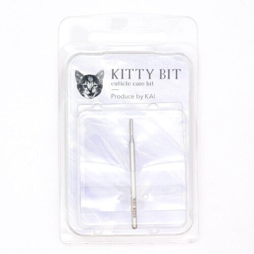 KITTY BIT（キティービット） キューティクルケア ビット 男女両用 男女子両用 商品紹介 キューティクル周りに溜まったルースキューティクルや、アセトンオフの際に取りきれなかったネイルベッドに残る細かなジェルも簡単に取り除くことができます。爪produce by KAI 安全警告 ■低速から回転を始動し、異常の無い事を確認してから徐々に回転速度を上げてください。　 ■ご使用前に変形、軸曲がり等の外見上の異常が無い事を確認してください。　 ■使用時は、ビットに衣服や髪の毛が巻き込まれないようにご注意ください。 商品コード20076176550商品名KITTY BIT（キティービット） キューティクルケアカラーシルバー※他モールでも併売しているため、タイミングによって在庫切れの可能性がございます。その際は、別途ご連絡させていただきます。※他モールでも併売しているため、タイミングによって在庫切れの可能性がございます。その際は、別途ご連絡させていただきます。
