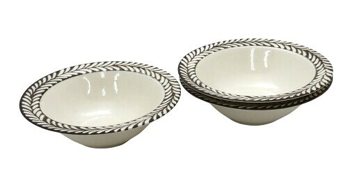 山小屋気分を味わえるお皿シリーズ (ナチュラル)3枚セット サイズ:H5.4×W17.2×D17.2cm リーフモチーフをアクセントに用いた、重厚感あふれる北欧風の食器です。ワイルドな食材に最適です。 日本製 リーフモチーフをアクセントに用いた、重厚感あふれる北欧風の食器です。ワイルドな食材に最適です。 商品コード20081698553商品名山小屋気分を味わえるお皿シリーズ (ナチュラル)3枚セット型番TN00030-3サイズ【17cm オートミル】カラーナチュラル※他モールでも併売しているため、タイミングによって在庫切れの可能性がございます。その際は、別途ご連絡させていただきます。※他モールでも併売しているため、タイミングによって在庫切れの可能性がございます。その際は、別途ご連絡させていただきます。