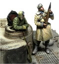 エボリューションミニチュアズ 1/35 第2次世界大戦 ロシア・ソ連軍 ソビエト赤軍 タイガー戦車の8.8cm砲弾を眺める兵士 1943 2体入 レジンキット ...