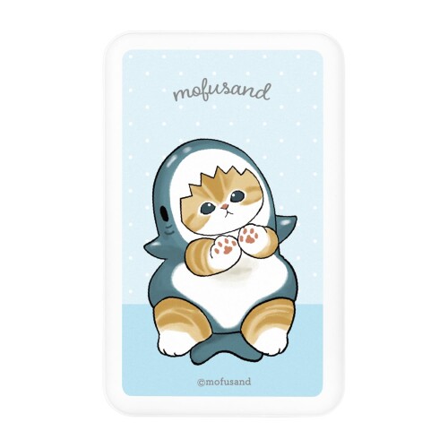 グルマンディーズ mofusand MagSafe対応 ワイヤレスリチウム充電器 5000mAh サメにゃん MOFU-85A 磁力でピタッと装着できる、持ち運びに便利なMagSafe対応リチウムイオンポリマー充電器です。PSE規格適合。 電池容量は5000mAhで、最大15W出力のワイヤレス充電に対応しています。 USB Type-Cポート、USB Type-Aポート出力でのケーブル充電も可能です。 ※充電したい電子機器に対応したケーブルを別途ご用意ください。 MagSafeに対応していないiPhone8以降のモデル、ワイヤレス充電対応のAndroid端末にもご使用いただけます。(急速充電には対応しておりません)QC2.0/3.0、Galaxy AFC、Huawei SCP,FCP、MTK2.4A等の高速充電に対応。(USB Aポート利用時) 磁力でピタッと装着できる、持ち運びに便利なMagSafe対応リチウムイオンポリマー充電器です。PSE規格適合。 電池容量は5000mAhで、最大15W出力のワイヤレス充電に対応しています。 USB Type-Cポート、USB Type-Aポート出力でのケーブル充電も可能です。 ※充電したい電子機器に対応したケーブルを別途ご用意ください。 MagSafeに対応していないiPhone8以降のモデル、ワイヤレス充電対応のAndroid端末にもご使用いただけます。(急速充電には対応しておりません) QC2.0/3.0、Galaxy AFC、Huawei SCP,FCP、MTK2.4A等の高速充電に対応。(USB Aポート利用時) 電池残量を4段階で表示するインジケータ付き。 本体充電用ケーブル(USB Type-A to Type-C)が付属しています。 本体サイズ:約H98mm×W63mm×D16mm　本体重量:約125g お客様のお使いのモニター設定、お部屋の照明等により実際の商品と色味が異なる場合がございます。 諸般の事情につき、予告なくデザインや仕様が変更になる場合があります。 (C)mofusand 商品コード20081664564商品名グルマンディーズ mofusand MagSafe対応 ワイヤレスリチウム充電器 5000mAh サメにゃん MOFU-85A型番MOFU-85Aカラーサメにゃん※他モールでも併売しているため、タイミングによって在庫切れの可能性がございます。その際は、別途ご連絡させていただきます。※他モールでも併売しているため、タイミングによって在庫切れの可能性がございます。その際は、別途ご連絡させていただきます。