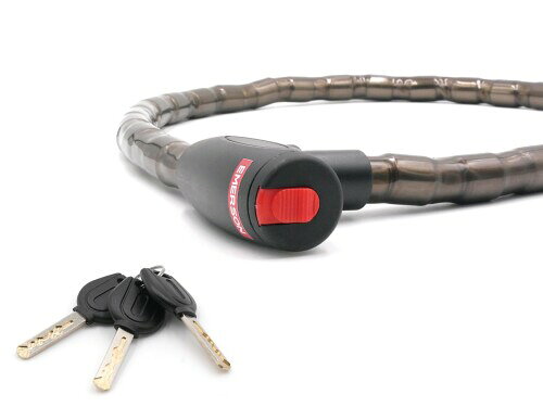 エマーソン(Emerson) スチールリンクロック 直径22mm ワイヤー上カバー 亜鉛合金キーシリンダー 防塵シャッター ウェーブキー3本セット バイク 原付 自転車 ドア ワイヤーロック EM-266 国内で販売実績のある老舗メーカーのニューレイトン社(日本)が提供している信頼あるブランドが「エマーソン(Emerson)」ブランド。エマーソンブランドはメンテナンス用品、安全用品、ガソリン缶、サンシェードなどを中心にラインナップ! 【超極太仕様】スチールワイヤーを直径22mmのスチールリンクでカバーした強力スチールリンクロック。さらに極厚PVCカバーで覆い切断による盗難を抑?して、愛?にも傷をつけません。 【シリンダー&鍵】キーシリンダーには硬く、かつ高い耐衝撃性に優れている亜鉛合金を使用。防犯効果にも非常に優れております。複製が圧倒的にしにくいウェーブキーを採用。鍵は正反面を問わず、両面で使えます。ピッキングされにくく防犯効果が高いです。3本付属してます。 【防塵シャッター】簡単に押すだけで、防塵シャッターが開閉でき、埃や砂また雨水の侵入を防ぎ、錠穴に異物が入り込むこと抑えます。 【商品サイズ】全長1200x直径[ファイ]22mm　【商品重量】860g　【材質】スチール・ABS・PVC・亜鉛合金　【付属鍵】3本 ■国内で販売実績のある老舗メーカーのニューレイトン社(日本)が提供している信頼あるブランドが「エマーソン(Emerson)」ブランド。エマーソンブランドはメンテナンス用品、安全用品、ガソリン缶、サンシェードなどを中心にラインナップ! ■地球ロックに最適な1200mm　頑丈なリンクロックで安心!! ■ 【超極太仕様】スチールワイヤーを直径22mmのスチールリンクでカバーした強力スチールリンクロック。さらに極厚PVCカバーで覆い切断による盗難を抑?して、愛?にも傷をつけません。 ■ 【シリンダー】キーシリンダーには硬く、かつ高い耐衝撃性に優れている亜鉛合金を使用。防犯効果にも非常に優れております。 ■ 【鍵】複製が圧倒的にしにくいウェーブキーを採用。鍵は正反面を問わず、両面で使えます。ピッキングされにくく防犯効果が高いです。3本付属してます。 ■ 【防塵シャッター】簡単に押すだけで、防塵シャッターが開閉でき、埃や砂また雨水の侵入を防ぎ、錠穴に異物が入り込むこと抑えます。 ■ 【商品サイズ】全長1200x直径[ファイ]22mm ■ 【商品重量】860g ■ 【材質】スチール ■ABS ■PVC ■亜鉛合金 ■ 【付属鍵】3本 商品コード20082130623商品名エマーソン(Emerson) スチールリンクロック 直径22mm ワイヤー上カバー 亜鉛合金キーシリンダー 防塵シャッター ウェーブキー3本セット バイク 原付 自転車 ドア ワイヤーロック EM-266型番EM-266カラーブラウン※他モールでも併売しているため、タイミングによって在庫切れの可能性がございます。その際は、別途ご連絡させていただきます。※他モールでも併売しているため、タイミングによって在庫切れの可能性がございます。その際は、別途ご連絡させていただきます。