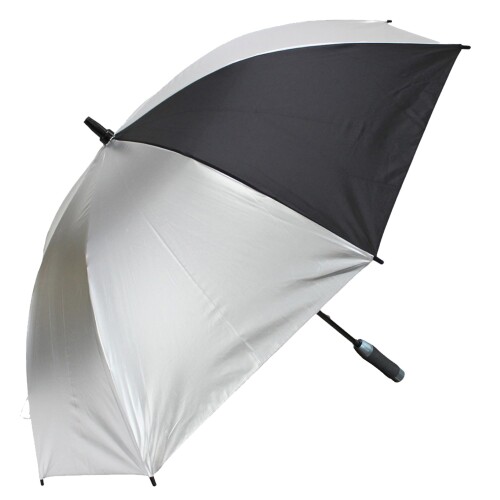 アスティ 晴雨兼用 シルバーC ゴルフ手開傘 シルバー/ブラック 70cm ASP26TB70 サイズ:約6×6×90.5cm/重量:約0.43kg/開いた時の傘の直径:122cm 生産国:中国 生地:ポリエステル100%(ポンジー)シルバーコーティング/中棒:鉄/親骨:グラスファイバー/受骨:グラスファイバー/手元:EVA 男性でも充分に雨・日差しが防げる大きさ(開いた直径が122cm)の大判晴雨兼用ゴルフ傘。遮光率99.99%以上(完全遮光生地使用)、紫外線遮蔽率は99%以上です。日差しが強い暑い夏でも、快適なゴルフをサポートします。真夏のお子様のスポーツ観戦、アウトドア用にも最適です。雨傘としてもお使いになれます。 ・ 男性でも充分に雨 ■日差しが防げる大きさ(開いた直径が122cm)の大判晴雨兼用ゴルフ傘。遮光率99.99%以上(完全遮光生地使用)、紫外線遮蔽率は99%以上です。日差しが強い暑い夏でも、快適なゴルフをサポートします。真夏のお子様のスポーツ観戦、アウトドア用にも最適です。雨傘としてもお使いになれます。 ■ 商品コード20081050665商品名アスティ 晴雨兼用 シルバーC ゴルフ手開傘 シルバー/ブラック 70cm ASP26TB70型番ASP25TB70サイズ70cm&times;8Rカラーシルバー／ブラック※他モールでも併売しているため、タイミングによって在庫切れの可能性がございます。その際は、別途ご連絡させていただきます。※他モールでも併売しているため、タイミングによって在庫切れの可能性がございます。その際は、別途ご連絡させていただきます。