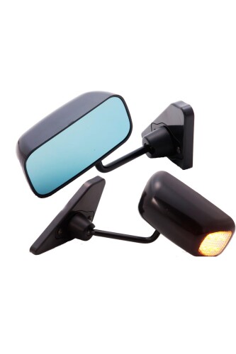 GT1ミラーLED ブラック/手動/右ハンドル車 01-UP ランサー このミラーを装着するだけで、車全体がレーシーな雰囲気に!純正では決して味わうことの出来ない印象的なデザインが特徴の、軽量コンパクトなGT1タイプ。人気のLEDウインカーを内臓!鮮やかなオレンジに発光。Text by hiro モーターを排除することで軽量化。手動タイプでミラーレンズは固定となります。 カラー:マテリアルブラック 右ハンドル車 ※装着画像はLED無しのタイプです。 対応車種:ランサー (H13/1-UP) このミラーを装着するだけで、車全体がレーシーな雰囲気に!純正では決して味わうことの出来ない印象的なデザインが特徴の、軽量コンパクトなGT1タイプ。人気のLEDウインカーを内臓!鮮やかなオレンジに発光。Text by hiro モーターを排除することで軽量化。手動タイプでミラーレンズは固定となります。 ■カラー:マテリアルブラック ■右ハンドル車 ※装着画像はLED無しのタイプです。 対応車種:ランサー (H13/1-UP) 商品コード20081636681商品名GT1ミラーLED ブラック/手動/右ハンドル車 01-UP ランサー型番SBMGTBKMLHR-SBMB1203-NEWカラーマテリアルブラック※他モールでも併売しているため、タイミングによって在庫切れの可能性がございます。その際は、別途ご連絡させていただきます。※他モールでも併売しているため、タイミングによって在庫切れの可能性がございます。その際は、別途ご連絡させていただきます。