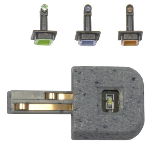 ロクハン (Rokuhan) フィーダー型列車接近警報器 (ロクハン直線レール用) 鉄道模型用品 S073-1 給電部のあるロクハン直線レール (直線レール55mm、110mm、220mm、440mm)に挿し込むことで点滅する、フィーダー型のストラクチャーです。 警報器パーツの交換によって、3種類 (緑・青・橙)のお好みの色で光らせることができます。 警報器部分は点滅ベースのライトの位置に挿し込むだけなので、何度でもお好きな点滅色に交換が可能です。 給電部のあるロクハン直線レール (直線レール55mm、110mm、220mm、440mm)に挿し込むことで点滅する、フィーダー型のストラクチャーです。 警報器パーツの交換によって、3種類 (緑 ■青 ■橙)のお好みの色で光らせることができます。 警報器部分は点滅ベースのライトの位置に挿し込むだけなので、何度でもお好きな点滅色に交換が可能です。 コントローラーからレールへの給電により、列車の進行方向に関係なく点滅し続けます。 ※電気量が減ると消灯します。 ※給電部のないレールにはご使用いただけません。 ※本製品に列車の接近を検知する機能はございません。 【内容物】 点滅ベース×1 / 列車接近警報器 (緑 ■青 ■橙)×各1。 【列車接近警報器とは】 実物は、線路の見通しが悪い場所等に設置され、列車の接近が無いときは『点灯』、列車が接近すると『点滅』を開始し、注意喚起をする装置です。 製品はコントローラーからレールへの給電が開始されると同時に点滅を続けるアイテムですが、気軽に光のアクセントを加えることができるアイテムです。 本製品は電池を使用しません。 ※本製品に電池は含まれません。 ※本製品は燃料を使用しません。 ※本製品に燃料は含まれません。 ※本製品に塗料、接着剤、オイル、グリス、工具等は含まれません。 商品コード20081674687商品名ロクハン (Rokuhan) フィーダー型列車接近警報器 (ロクハン直線レール用) 鉄道模型用品 S073-1型番S073-1サイズ1/220カラーマルチカラー※他モールでも併売しているため、タイミングによって在庫切れの可能性がございます。その際は、別途ご連絡させていただきます。※他モールでも併売しているため、タイミングによって在庫切れの可能性がございます。その際は、別途ご連絡させていただきます。