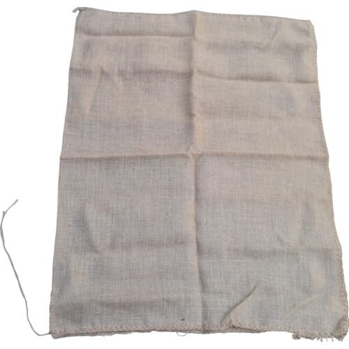 TRUSCO(トラスコ) 麻袋 口紐付き 100cmX75cm 500g AB-100X75 x 20 枚 縦(mm):1000色:ベージュ横(mm):750サイズ:縦100×横75(cm)麻 ■環境に優しい天然素材(麻100%)で作られています。 ■焼却しても有害物を発生させません。 ■メッシュ素材は通気性が良好で、PP材,PE材よりも丈夫で摩耗にも強いです。 ■収獲した作物の保管やガーデニングとして。 ■天然素材で消却しやすい梱包資材として。 商品コード20075152689商品名TRUSCO(トラスコ) 麻袋 口紐付き 100cmX75cm 500g AB-100X75 x 20 枚型番AB100X75※他モールでも併売しているため、タイミングによって在庫切れの可能性がございます。その際は、別途ご連絡させていただきます。※他モールでも併売しているため、タイミングによって在庫切れの可能性がございます。その際は、別途ご連絡させていただきます。