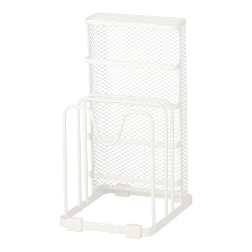 LIFELEX スチール包丁まな板スタンド 150120-210WH 材質 本体:スチール(エポキシ樹脂塗装) 脚ゴム:シリコーン樹脂 サイズ(約):幅15×奥行11.5×高さ22.7(cm) MADE IN CHINA 【特長】 ■清潔感のあるホワイト 【仕様】 ■材質 本体:スチール(エポキシ樹脂塗装) 脚ゴム:シリコーン樹脂 ■サイズ(約):幅15×奥行11.5×高さ22.7(cm) ■MADE IN CHINA 【ご使用前に】 ■各部に異常がないことをご確認ください。また、付属部品が揃っているか必ずご確認ください。 【使用上の注意】 ■本品はご家庭用です、本来の用途以外には使用しないでください。 ■必ず水平で安定した面で使用してください。傾いている面や凸凹のある面に設置すると、転倒の原因になります。 ■設置場所の移動や運搬の際はひきずらないでください。 ■無理な力を加えないようにしてください。変形や溶接部が外れる原因になります。 ■製品のガタツキや破損に対し、改造や応急処置などをして使用することは危険ですのでおやめください。 ■まな板や包丁の大きさ ■形状によっては立たない場合があります。 ■コンロなど火気の近くで使用しないでください。 ■お手入れは柔らかい布で軽く拭いてください、硬いもので擦ったりすると表面の塗膜にキズをつけ剥がれの原因になりますのでおやめください。 ■汚れなどの付着 ■放置は、サビの原因になります。時々拭き取ってください。 ■漂白剤 ■カビ取り剤やシンナー ■ベンジンなどの薬品は使用しないでください。変色や色落ちの原因になります。 商品コード20078160745商品名LIFELEX スチール包丁まな板スタンド 150120-210WH型番150120-210WHサイズ長さ15 x 幅15 cmカラーホワイト※他モールでも併売しているため、タイミングによって在庫切れの可能性がございます。その際は、別途ご連絡させていただきます。※他モールでも併売しているため、タイミングによって在庫切れの可能性がございます。その際は、別途ご連絡させていただきます。
