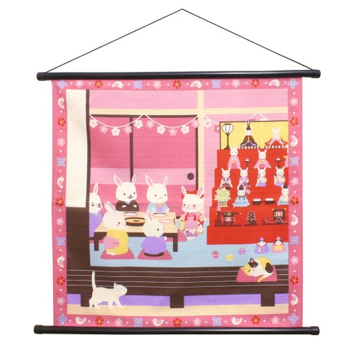 前田染工 ピンク 53×56cm 四季彩布 風呂敷 タペストリー 「ひなパーテイー」柄 120617 サイズ-約横56×縦53cm,紐の長さ 約68cm 素材:【風呂敷】綿,【タペストリー棒】プラスチック 生産国:日本 セット内容:チーフ,棒×各1 四季彩布小風呂敷とタペストリー棒のセット。 棒を外せば小風呂敷として使える。 全種類揃えて行事ごとに飾りたくなる。 お土産やプレゼントにもオススメ。 商品コード20077140756商品名前田染工 ピンク 53&times;56cm 四季彩布 風呂敷 タペストリー 「ひなパーテイー」柄 120617型番120617サイズ53&times;56cmカラーピンク※他モールでも併売しているため、タイミングによって在庫切れの可能性がございます。その際は、別途ご連絡させていただきます。※他モールでも併売しているため、タイミングによって在庫切れの可能性がございます。その際は、別途ご連絡させていただきます。