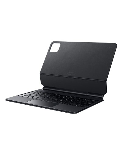 Xiaomi Pad 8 / 8 Pro フォーカスキーボード 純正 フローティングデザイン ワンステップで起動 PCレベルの操作性 0°〜124°の無段階調整 マグネット式接続 【フローティングキーボード】超薄型の『フローティング』デザインを採用したタッチキーボードは、ワンステップでスムーズに開閉。トルクを強化した高精度なメタルヒンジが安定した支えを実現し、いつでもどこでも、作業に最適な角度に調整できます。 【マルチアングル調整】0°〜124°の無段階調整に対応。デスクやカフェ、移動中など、あらゆるシーンに柔軟にフィットします。場所を選ばず、一瞬で効率的なワークモードへと切り替えられます。 【PCレベルのレイアウト】カスタムキーキャップ、ゆったりとしたキー間隔、深いキーストロークにより、スムーズで効率的なタイピングを実現します。 【シームレスなマグネット式接続】マグネット式ポゴピンを介して自動的にペアリングし、瞬時に接続できます。伝送は最小限の遅延で安定しているため、さらにスムーズで効率的なタイピングが可能です。 【スマートな画面オンとスリープ】カバーを開くとデバイスが起動し、閉じるとスリープ状態になります。任意のキーを押すか、トラックパッドをタップして、画面を起動することもできます。 Xiaomi Pad 8 / 8 Pro Focus Keyboard 商品コード20081804772商品名Xiaomi Pad 8 / 8 Pro フォーカスキーボード 純正 フローティングデザイン ワンステップで起動 PCレベルの操作性 0&deg;〜124&deg;の無段階調整 マグネット式接続※他モールでも併売しているため、タイミングによって在庫切れの可能性がございます。その際は、別途ご連絡させていただきます。※他モールでも併売しているため、タイミングによって在庫切れの可能性がございます。その際は、別途ご連絡させていただきます。