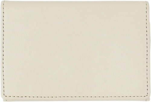 スリップオン(Slip-On) ノワール名刺入れ ホワイト B-NSL-2403 本革 シンプル 名刺約30枚収納可能 【素材】革:牛革　裏地:レーヨン 【サイズ・重さ】サイズ:約 H74×W11.2×D0.8cm　重さ:約48g 【機能】名刺用メインポケットx1/サブポケットx4 【収納枚数】名刺約30枚 【個装】塩ビケース入り 【備考】色は顔料を使用しているため、強い摩擦で色移りすることがございます。 説明 ■ご商談時の名刺交換には欠かせない二つ折りタイプの名刺入れです。カードケースとしてもお使いいただけます。 ■メインの笹マチ型ポケットは30枚程度の名刺を収納できます。そのほかに、カブセに2つ、メインポケットの手前に2つ、カードポケットがあり、いただいた名刺をしまったり、名刺以外のカード類を収納したりできます。 ■流行を捉えた発色の良いカラーラインアップが特徴です。 ■お使いいただくうちに徐々に艶が出てしっとりと手に馴染んできます。爪傷も付きにくく永年ご使用いただけるリーズナブルな素材です。 ■多少手荒く扱っていただいても初めの質感を損なわない丈夫な本革素材です。カラフルで手ざわりの良いソフトレザーで、プライベートからビジネスシーンまで幅広くお使いいただけます。 商品コード20077836791商品名スリップオン(Slip-On) ノワール名刺入れ ホワイト B-NSL-2403 本革 シンプル 名刺約30枚収納可能型番B-NSL-2403カラーホワイト※他モールでも併売しているため、タイミングによって在庫切れの可能性がございます。その際は、別途ご連絡させていただきます。※他モールでも併売しているため、タイミングによって在庫切れの可能性がございます。その際は、別途ご連絡させていただきます。