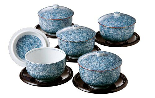 金陶苑 湯呑み 茶托付蓋付煎茶揃 染吉野 庫山窯 27456 本体サイズ:[ファイ]9.5×H7.5cm/200ml 素材・材質:磁器 生産国:日本 容量:200ml 吉野を染める満開の花々を映した自然の息遣いを感じさせる気品のある「色絵染付」の器です。 商品コード20082122812商品名金陶苑 湯呑み 茶托付蓋付煎茶揃 染吉野 庫山窯 27456型番27456サイズ染吉野カラー茶托付蓋付煎茶揃※他モールでも併売しているため、タイミングによって在庫切れの可能性がございます。その際は、別途ご連絡させていただきます。※他モールでも併売しているため、タイミングによって在庫切れの可能性がございます。その際は、別途ご連絡させていただきます。