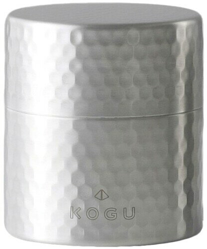 KOGU 茶考具 保存容器 茶筒 小 食洗機対応 内蓋付き 密閉性が良い 光遮断 鮮度を保つ 槌目模様 茶葉100g ステンレス シンプル 紅茶 食品 缶 プレゼント 燕三条 43976 プレゼント 誕生日 記念