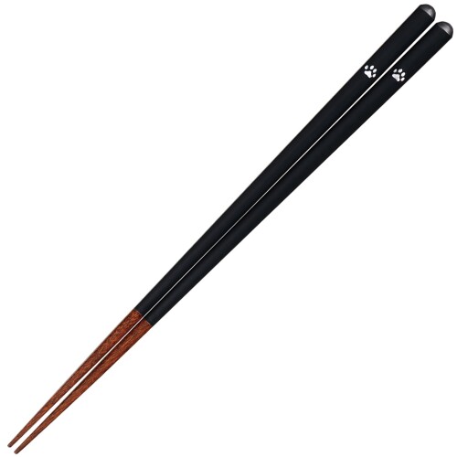 サンライフ 箸 食洗機対応 大人 長い 先角 23cm pad 299 猫 にくきゅう 天然木 ブラック 日本製 H-06755 商品サイズ:約23cm 商品重量:約16g 素材:天然木,塗装-アクリルウレタン 生産国:日本 若狭塗箸は、福井県小浜市若狭地方で生産され、塗り箸の全国シェアNo.1。 ネコの足跡が可愛らしいデザイン。 箸先が角仕上げのため、食材を掴みやすく使いやすい。 食洗機が使用可能。 天然素材を使用しているため、色や木目の出方にばらつきがあります。 手作りのためサイズ ■形状 ■焼印の濃さが各々異なる場合があります。 商品コード20076212886商品名サンライフ 箸 食洗機対応 大人 長い 先角 23cm pad 299 猫 にくきゅう 天然木 ブラック 日本製 H-06755型番H-06755カラーブラック※他モールでも併売しているため、タイミングによって在庫切れの可能性がございます。その際は、別途ご連絡させていただきます。※他モールでも併売しているため、タイミングによって在庫切れの可能性がございます。その際は、別途ご連絡させていただきます。