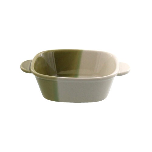EAST table(イーストテーブル) グラタン皿 正角 12.8cm グリーン バイカラー minoruba 日本製 オーブンウェア オーブン可 食洗機対応 レンジ対応 dm-00203 こちらはEAST table(イーストテーブル)(旧:テーブルウェアイースト)のオリジナル商品です。落ち着きのあるバイカラーの塗分けが、さりげないおしゃれを演出してくれる、四角い形のグラタン皿。 塗り分けの境目はグラデーションになっており、細部にまでこだわりがあるデザイン。四角のフォルムが食卓でも目を惹く、人気の形です。 グラタンやラザニア、オーブンで仕上げたハンバーグなどを、食卓のサブメニューにしたい時に活躍してくれる小ぶりなサイズ。子供用のグラタン皿としても活躍してくれます サイズ/12.8(持ち手含む16)×12.6×高さ4.3cm重さ/約290g(商品により誤差があります)容量/約350cc素材/陶器質感/つややか生産地/日本(美濃焼) 電子レンジ、食洗機可オーブン可(直火不可)IH不可 ※サイズは全て外寸になります。 ※塗分けは手作業のため、バランスや角度に多少誤差が出ます。 ※釉薬の濃淡やムラ、垂れ等ございます。 ※お客様のお使いのモニター設定、お部屋の照明等により実際の商品と色味が異なって見える場合がございます。 ※画像に含まれる小物は使用イメージのために使用しています。 商品コード20076062912商品名EAST table(イーストテーブル) グラタン皿 正角 12.8cm グリーン バイカラー minoruba 日本製 オーブンウェア オーブン可 食洗機対応 レンジ対応 dm-00203型番dm-00203サイズ正角カラーグリーン※他モールでも併売しているため、タイミングによって在庫切れの可能性がございます。その際は、別途ご連絡させていただきます。※他モールでも併売しているため、タイミングによって在庫切れの可能性がございます。その際は、別途ご連絡させていただきます。
