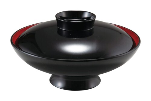 福井クラフト 耐熱 5.5寸 小槌椀 黒内朱 33710970 サイズ(約):16.6×16.6×6.8cm 本体重量(約):197g 素材・材質:耐熱ABS (アクリロニトリル・ブタジエン・スチレン) 樹脂 生産国:日本 耐熱温度:80度~100度( ※原料のグレードにより異なります) 衝撃に強いので割れにくく、耐久性に優れ塗料の密着も良好 食器洗浄機に使用できる 商品コード20077682918商品名福井クラフト 耐熱 5.5寸 小槌椀 黒内朱 33710970型番33710970カラー黒内朱※他モールでも併売しているため、タイミングによって在庫切れの可能性がございます。その際は、別途ご連絡させていただきます。※他モールでも併売しているため、タイミングによって在庫切れの可能性がございます。その際は、別途ご連絡させていただきます。