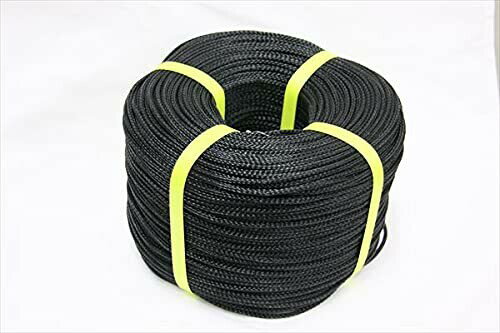 ダイオ ブレードロープ 太さ3mmx330m 防鳥ネットなど、ネットの展張に便利なブレードロープの玉巻品。丈夫で滑りが良く、ネットをしっかり張る事ができます。ブレードロープ(組紐)なので切り口がほつれにくい特徴があります。 【製品仕様】 原産国:中国 色:黒 製品サイズ:太さ約3mmx長さ330m (ブレードロープ) 材質:ポリエチレン ■火気のそば、高温になる場所ではお使いいただけません。 ■人や重量物をささえる目的ではご利用になれません。 商品コード20074862933商品名ダイオ ブレードロープ 太さ3mmx330m型番250818カラーブラック※他モールでも併売しているため、タイミングによって在庫切れの可能性がございます。その際は、別途ご連絡させていただきます。※他モールでも併売しているため、タイミングによって在庫切れの可能性がございます。その際は、別途ご連絡させていただきます。