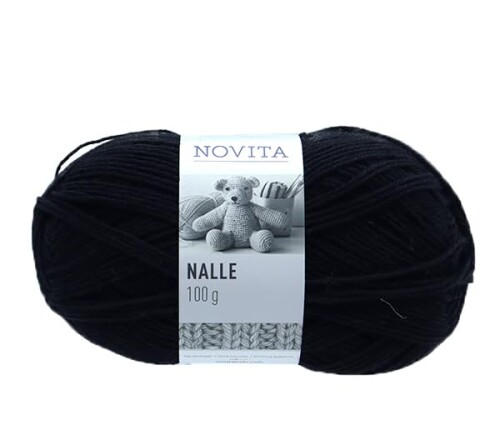 NOVITA ノヴィタ ノビータ 秋冬毛糸 『NALLE 099番色 ブラック』 構成:ウール75%、ナイロン25% 仕立:1玉100g巻(約260m) 使用針:棒針4〜5号 標準ゲージ:22目32段 フィンランド製 秋冬毛糸 『NALLE 099番色 ブラック』 NOVITA ノヴィタ ノビータ 北欧でポピュラーなメーカーNOVITA毛糸 北欧で最もポピュラーなメーカー、NOVITAの高品質な毛糸です フィンランドの毛糸メーカー、NOVITAの毛糸です。 やわらかく暖かいウールと耐久性のあるポリミアドを、細く紡ぎあげました。 靴下やミトンを編むのにおすすめです。 洗濯器での弱い洗濯が可能です。 [黒 手編み ニット ソックヤーン] ■構成:ウール75%、ナイロン25% ■仕立:1玉100g巻(約260m) ■使用針:棒針4〜5号 ■標準ゲージ:22目32段 ■フィンランド製 2022秋冬 ※ロットは糸の製造番号です。色番が同じでもロットが違うと若干の色の濃淡が生じます。 すべて同ロットご希望の場合は備考欄にご記入ください。(場合によりお取り寄せとなりお時間がかかる場合がございます。) ※特価と表記のある商品は、全てのお客様にお値打ちとなる価格に設定しております為、割引対象外となります。 ※モニターによって実物のお色と若干異なる場合がございます。 商品コード20081702093商品名NOVITA ノヴィタ ノビータ 秋冬毛糸 『NALLE 099番色 ブラック』型番99カラーブラック※他モールでも併売しているため、タイミングによって在庫切れの可能性がございます。その際は、別途ご連絡させていただきます。※他モールでも併売しているため、タイミングによって在庫切れの可能性がございます。その際は、別途ご連絡させていただきます。