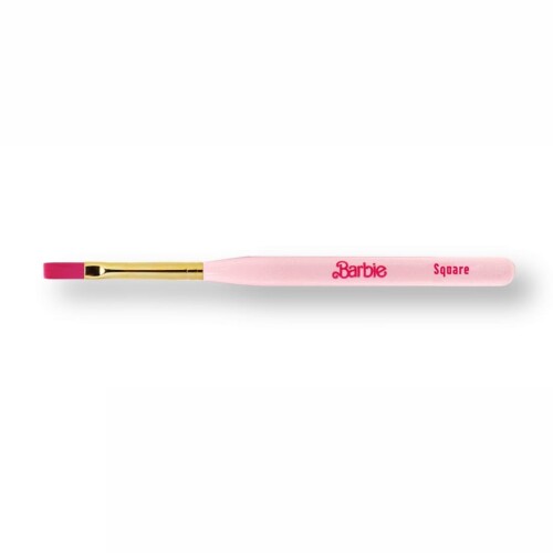 Barbie ジェルブラシ SQ スクエア リミテッドカラー ブラシ 商品紹介 "Barbieブラシに限定カラーが新登場! ビンテージロゴが可愛いピンクのジェルブラシ 使いやすさも抜群の細部にまでこだわったブラシ7種のカラーチェンジverと、 アートに使いやすい3種の新規ブラシを含めた合計10種のラインナップでお届けします" 安全警告 日本製の高品質ナイロン毛を使用して います。ファイバーにカラーリングをして ありますので、ブラシクリーナーなどで 洗浄する際に、染料が染み出しますが、 使用する毎になくなります。使い始めからしっかりクリーナーを使用し洗浄してから ご使用ください。ジェルに染料が混ざる ことはありません。使用を続け毛先が曲がった場合は、筆先を数秒間熱湯につけて、毛先を整えてください。それでも改善しない場合は、買い替えをおすすめします。 商品コード20081818948商品名Barbie ジェルブラシ SQ スクエア リミテッドカラーカラーピンク※他モールでも併売しているため、タイミングによって在庫切れの可能性がございます。その際は、別途ご連絡させていただきます。※他モールでも併売しているため、タイミングによって在庫切れの可能性がございます。その際は、別途ご連絡させていただきます。