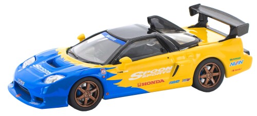ジェネシスカンパニー (Genesis Company) POP RACE 1/64 SPOON NSX-R GT 完成品 PR640310 株式会社スプーンとPOP RACEのコラボレーションにより、伝説のマシン「SPOON NSX-R GT」が1/64スケールのダイキャストモデルとしてついに登場! 本製品は、2008年にSPOON創業20周年を記念して製作された実車を忠実に再現したもので、世界中のモータースポーツファンやカーカルチャー愛好者の間で語り継がれるアイコン的な存在を精巧にモデル化しています。 リアハッチ開閉ギミックを搭載し、実車同様の3.5L C32B型V6エンジンを緻密に再現。 内装には、SPOON SPORTSのレースカーに共通する特別なグレーのカラーリングが施され、細部にまでこだわった仕上がりとなっています。 株式会社スプーンとPOP RACEのコラボレーションにより、伝説のマシン「SPOON NSX-R GT」が1/64スケールのダイキャストモデルとしてついに登場! 本製品は、2008年にSPOON創業20周年を記念して製作された実車を忠実に再現したもので、世界中のモータースポーツファンやカーカルチャー愛好者の間で語り継がれるアイコン的な存在を精巧にモデル化しています。 リアハッチ開閉ギミックを搭載し、実車同様の3.5L C32B型V6エンジンを緻密に再現。 内装には、SPOON SPORTSのレースカーに共通する特別なグレーのカラーリングが施され、細部にまでこだわった仕上がりとなっています。 ※本製品は走行しません。 ※本製品は発光しません。 ※本製品は点灯しません。 ※本製品は電池を使用しません。 ※本製品に電池は含まれません。 ※本製品は燃料を使用しません。 ※本製品に燃料は含まれません。 ※本製品に塗料は含まれません。 商品コード20081706968商品名ジェネシスカンパニー (Genesis Company) POP RACE 1/64 SPOON NSX-R GT 完成品 PR640310型番PR640310サイズ1/64カラーマルチカラー※他モールでも併売しているため、タイミングによって在庫切れの可能性がございます。その際は、別途ご連絡させていただきます。※他モールでも併売しているため、タイミングによって在庫切れの可能性がございます。その際は、別途ご連絡させていただきます。