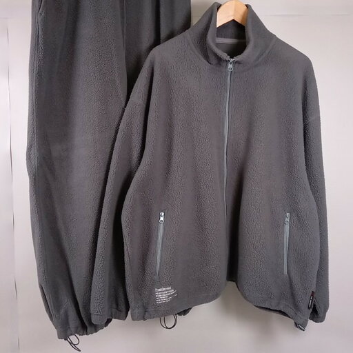 Fresh Service フレッシュサービス POLARTEC FLEECE STAND COLLAR BLOUSON ポーラテックフリーススタンドカラーブルゾン フリースジャージ セットアップ メンズ グレー size F FSW-23-CT-185 【中古】 Fresh Service フレッシュサービス POLARTEC FLEECE STAND COLLAR BLOUSON ポーラテックフリーススタンドカラーブルゾン フリースジャージ セットアップ メンズ グレー size F FSW-23-CT-185 【中古】
