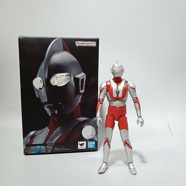 BANDAI バンダイ S.H.Figuarts (真骨彫製法) ULTRAMAN ウルトラマン 【中古】