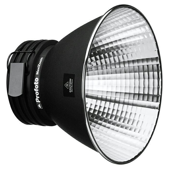 種別：ストロボアクセサリー NOTEMaxiZoom リフレクターは、Profoto のフラットフロント型フラッシュおよび点光源型 LED の出力を最大化するために設計された、コンパクトで高性能なリフレクターです。精密に設計された形状と、多面体で光沢のある内部構造により、力強い光となめらかで自然な減光部を実現します。スポット照射モードでは、25° の細長い光を照射し、光出力を最大 2 f-stops 分（4 倍）増大することが可能ですー光を強力かつ正確に遠距離まで照射したいときに最適です。それだけではありません。Profoto 独自の調整可能なマウントが、スムーズなズームコントロールを実現します。リフレクターをマウント上でスライドさせるだけで、照射角と出力を微調整でき、クリエイティブの柔軟性が高まります。MaxiZoom リフレクターは、パッド入りの保護ケース付きで、クリップでどんなバックパックにも簡単に取り付けられるため持ち運びに便利です。推奨用途 :Profoto のフラットフロント型フラッシュと点光源型 LED に組み合わせて使用。【主な特長】・コンパクトで軽量なデザイン・力強い光となめらかで自然な減光部を実現・最大出力時に光量を最大 2 f-stops 分（4 倍）増大することが可能・Profoto が誇る独自のズーム機能 - リフレクターを前後にスライドするだけで光の拡散と形状を自在に調整することが可能・持ち運びや保管に便利なパッド入り保護ケース付き