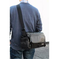 《新品アクセサリー》ARTISAN&ARTIST(アルティザンアンドアーティスト)WCAM-8500NBLKブラック【KK9N0D18P】数量限定!当社指定ARTISAN&ARTISTカメラバッグご購入で、ストラップ「RDS-AC310レッドベージュ」をプレゼント!