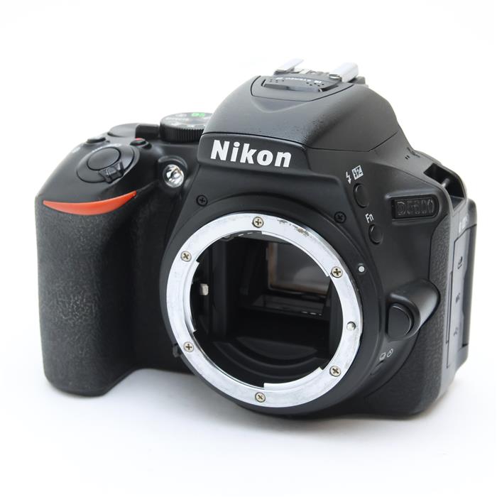 【中古】 《難有品》 Nikon D5600 ボディ [ デジタルカメラ ]