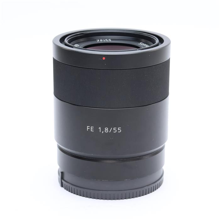 外観状態:良品 マップ保証期間:6ヶ月保証 付属品など:レンズフロントキャップ・レンズリアキャップ・レンズフード【ココがポイント！】35mmフルサイズセンサーを搭載したα7R・α7にマッチする、高性能な55mm標準レンズです。カールツァイスならではの高いコントラストと圧倒的な解像力を実現。レンズ表面の反射を抑える「T＊（ティースター）コーティング」と内面反射を低減する最新の設計技術により、ハイライトから漆黒までの微妙なコントラストを再現します。さらに、「ゾナー」の名にふさわしい大口径F1.8の絞りにより、フルサイズならではのぼけ味を生かした望遠風の撮影や、レンズを絞り被写界深度を深くして、遠近被写体を生かした広角風の撮影など、多彩な表現が可能です。◎点検スタッフからのコメント【外観】鏡胴に塗装スレ/打痕箇所、シリアルナンバー記載シールに浮きがございますが、実用品としておすすめの商品です。【機能面・操作】各部動作良好です。安心してお使い頂けます。【その他】レンズ内にチリ、前玉にスレがありますが、撮影に影響の無い範囲です。レンズフードにテカリ/キズが目立ちます。※お求めの後2週間以内の初期不良はご返品可能です。#251022-n