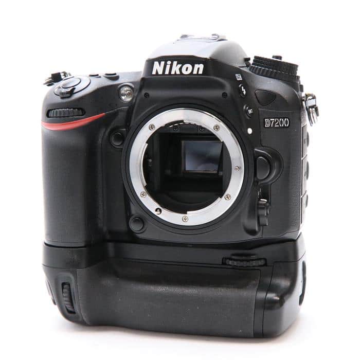 【あす楽】 【中古】 《並品》 Nikon D7200 バッテリーパックキット 【接眼鏡筒部部品交換/各部点検済】 [ デジタルカメラ ]