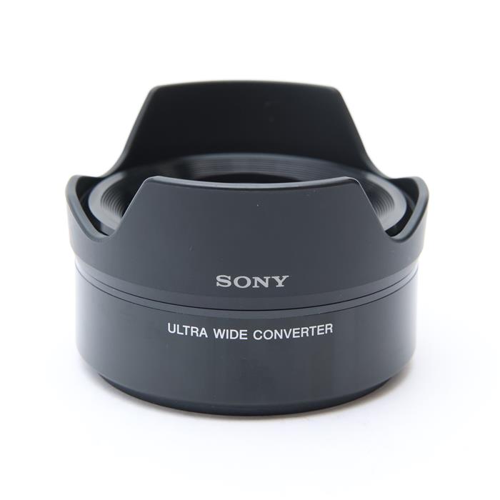 外観状態:美品 マップ保証期間:保証なし 付属品など:元箱・ケース・フロントキャップ・リアキャップ【ココがポイント！】E 16mm F2.8装着時は12mm相当となり、気軽に超広角撮影が楽しめます。付属のポーチで持ち運びしやすいのもポイントです！◎点検スタッフからのコメント【外観】フード部に若干のテカリがありますが、全体的に丁寧に使用されている中古品です。【機能面・操作】動作良好で、安心してお使いいただけます。※お求めの後2週間以内の初期不良はご返品可能です。#251127-n