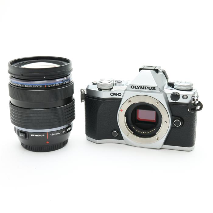 【中古】 《並品》 OLYMPUS OM-D E-M5 Mark II 12-40mm F2.8 レンズキット シルバー 【鏡胴下部外装部..
