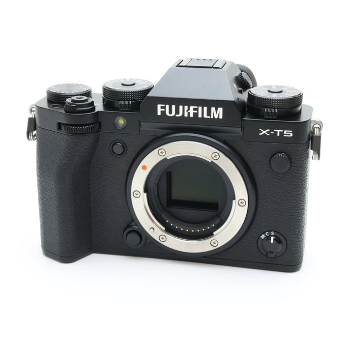 【中古】 《良品》 FUJIFILM X-T5 ボディ ブラック 【別売予備バッテリー付！】 [ デジタルカメラ ]