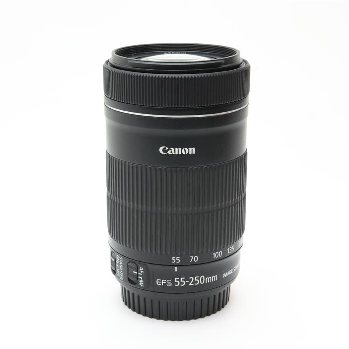外観状態:良品 マップ保証期間:6ヶ月保証 付属品など:レンズフロントキャップ・レンズリアキャップ【ココがポイント！】デジタル一眼レフカメラでの動画撮影のニーズの高まりに応える小型・軽量で高画質のレンズ。「EF-S55-250mm F4-5.6 IS II」（2011年7月発売）の高性能を継承しながら、動画撮影時のAF性能を大幅に向上させています。幅広いズーム域を生かし、ポートレートや動きの激しいスポーツなど、さまざまなシーンを静止画はもちろんのこと、動画でも手軽に快適に撮影することができます。◎点検スタッフからのコメント【外観】鏡胴全体に若干のテカリがありますが、実用には問題無く良好な状態です。【機能面・操作】動作良好で、安心してお使いいただけます。【その他】レンズ内にチリがありますが、撮影に影響の無い範囲です。※お求めの後2週間以内の初期不良はご返品可能です。#251226-n