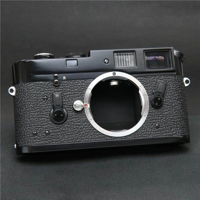 【あす楽】 【中古】 《美品》 Leica M4 ブラックペイント 【貴重な逸品が入荷しました！】