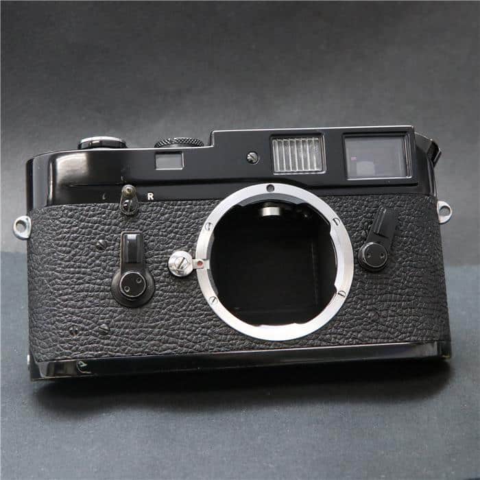 【あす楽】 【中古】 《並品》 Leica M4 ブラックペイント 【貴重な逸品が入荷しました！】【ファインダー内清掃/ピント調整/各部点検済】